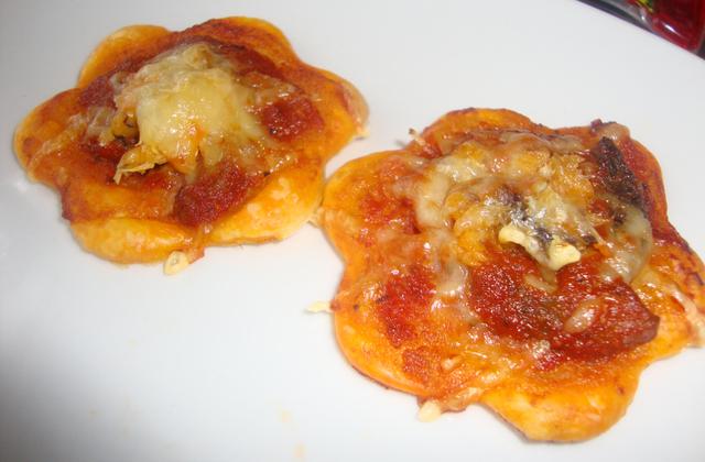 Fleurs de pizza à la sardine - Photo par la cuisine de doudou