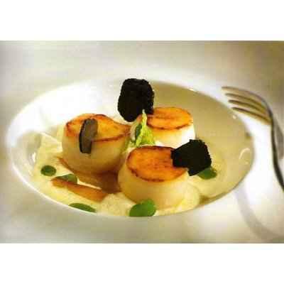Noix de Saint-Jacques poêlées aux panais et aux truffes - Photo par 750g