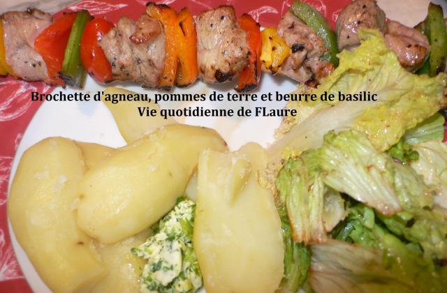 Brochettes d'agneau, pommes de terre et beurre de basilic - flaure78