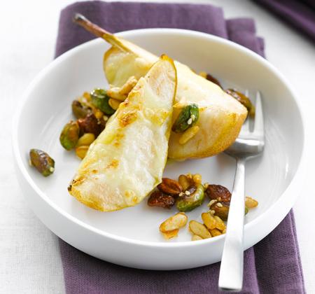 Poire gratinée au Comté et fruits secs caramélisés au miel façon 'mendiants' - Comté