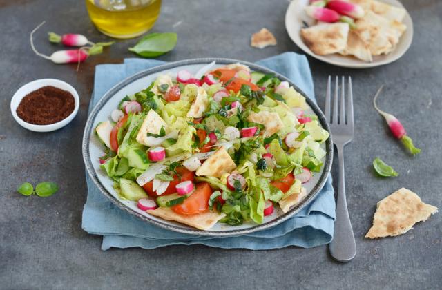 Fattouche, salade libanaise - Photo par Nadia Paprikas
