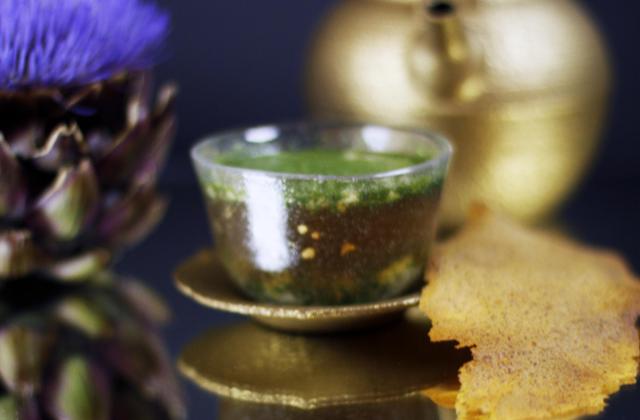 Consommé comme un thé Matcha Gillardeau et Pain Ariake - Photo par uncuisq