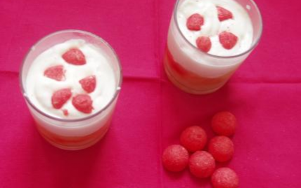Verrine à la compote de nectarines, mascarpone et fraises tagada - Photo par doamiotdu451