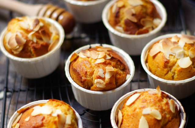 Muffins miel et amandes - Photo par PourDeBon