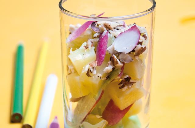Salade de pommes de terre et radis, sauce wasabi et noisettes concassées - Photo par Interfel