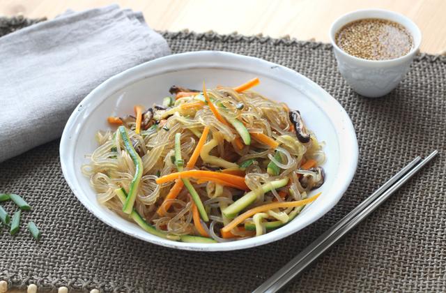 Japchae ou nouilles sautées à la coréenne - Photo par Silvia Santucci