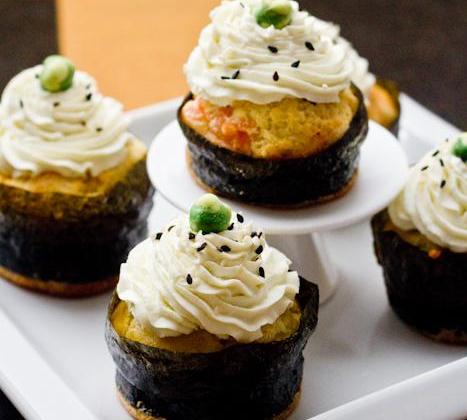 Cupcakes japonisants au saumon, wasabi et fromage à la crème Elle & Vire - Photo par Quiveutdufromage.com