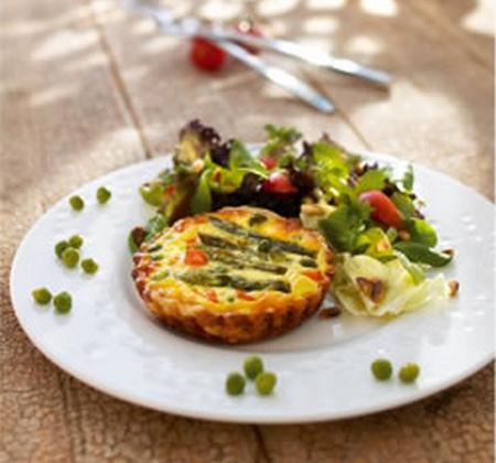 Tartelettes aux petits légumes nouveaux - Photo par Luminarc