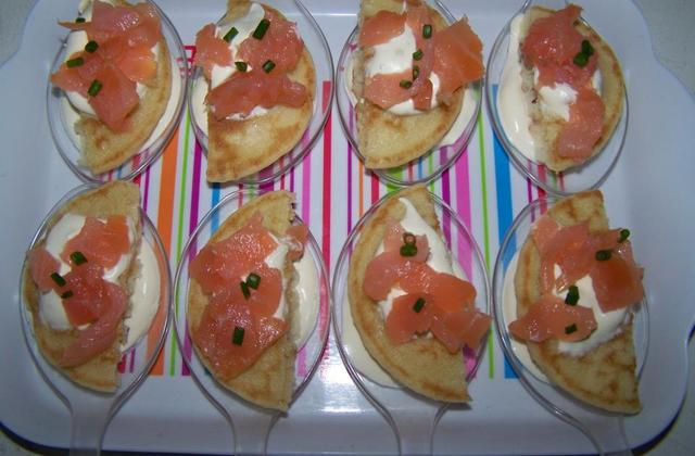 Bouchées blinis et saumon - Photo par sandriH7H