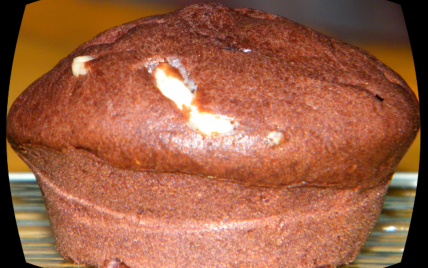 Muffins cacao, lait de coco et framboises - chouya