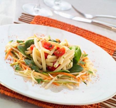 Salade de légumes, macaronis et vinaigrette à la chicorée - Photo par Chicorée Leroux