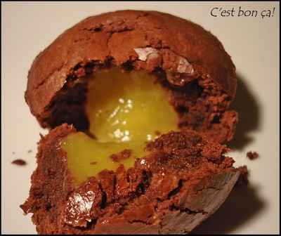 Biscuit au chocolat, cœur coulant à la mangue - Photo par cbonca