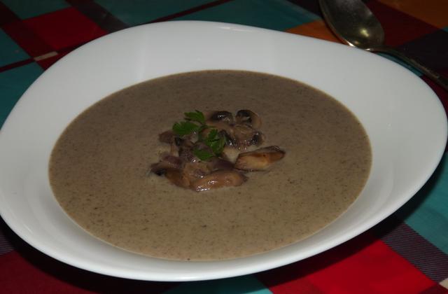 Velouté au champignons de paris - Photo par apologise17