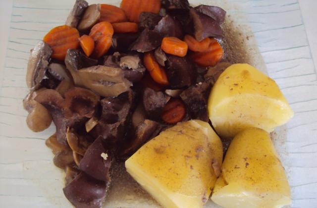 Rognons de boeuf au Pinot noir - Photo par anitalAC