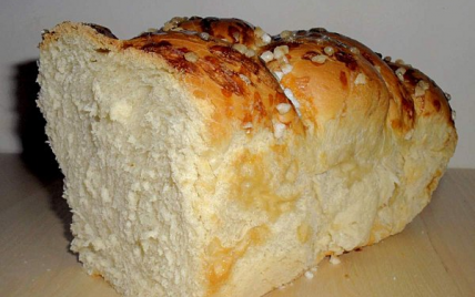 Brioche tressée nature - Photo par mathildee
