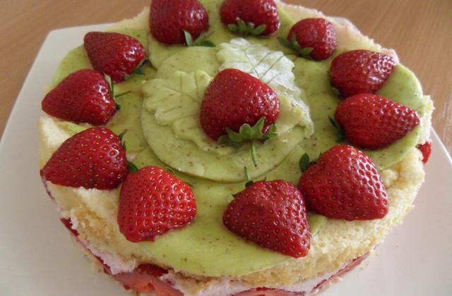 Fraisier à la pâte d'amandes - Photo par severi0Y