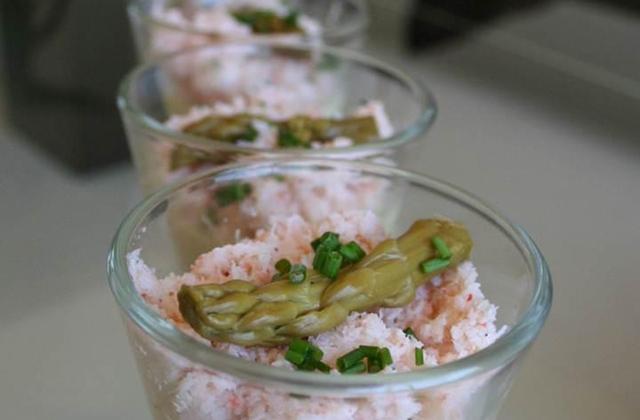 Panna cotta d'asperges et miettes de crabe - Photo par Euphémie