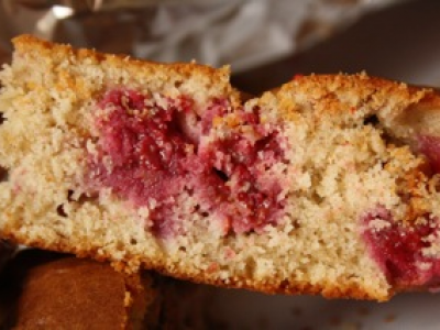 Gâteau framboises, ricotta, noisettes - Photo par titias