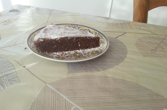 Gâteau au chocolat parfait pour le goûter - Photo par dariner