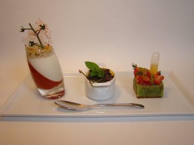 Déclinaison sucrée autour de la tomate de Marmande....verrine, crème brûlée et tartelette - Photo par Sandrine Baumann