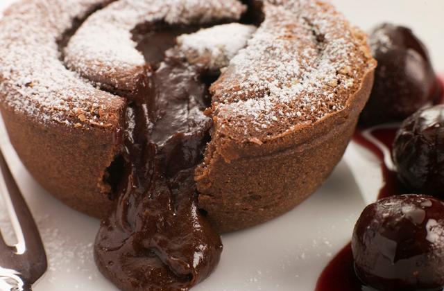 Coulant au chocolat et ses cerises au sirop - Photo par 750g