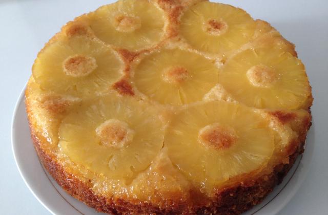 Gâteau ananas caramélisé - famohf