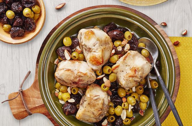 Râbles de lapin aux olives vertes, pruneaux et amandes - Photo par Chef Damien