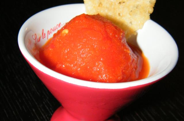Sorbet aux poivrons et sa tuile au parmesan - Photo par stephaniegr