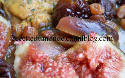 Tajine de poulet aux figues fraiches et fruits secs ! - Photo par nadegeferrus