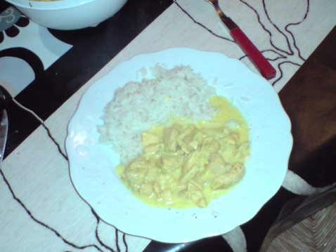 Curry de poulet à la banane et aux oignons - Photo par paugam