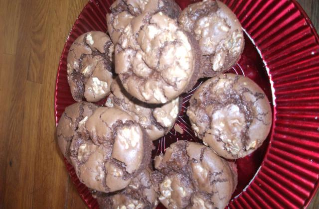Muffins au chocolat noir et aux noix - Photo par gaellelecolo43