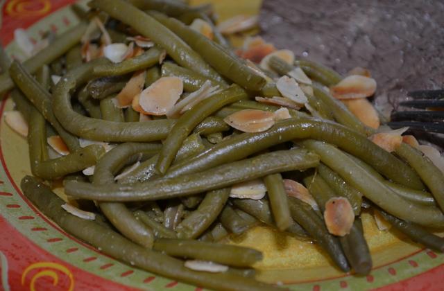 Les haricots verts aux amandes effilées et au citron de Breaking Bad - Photo par Recettes de Séries