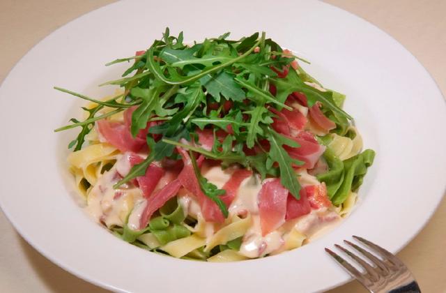 Tagliatelle au jambon de parme - Photo par aturpi