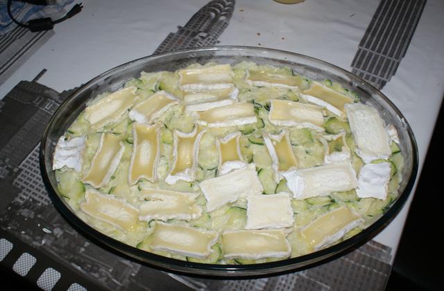 Courgettes, pommes de terre à la viande gratiné au Cœur de Neufchatel - Photo par blinel