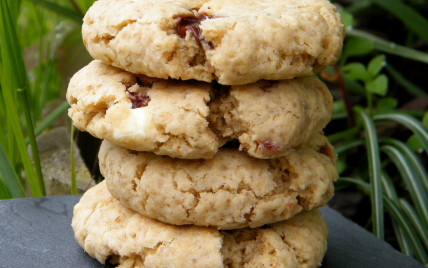 Cookies fraises, carambar et chocolat blanc - Photo par chouya