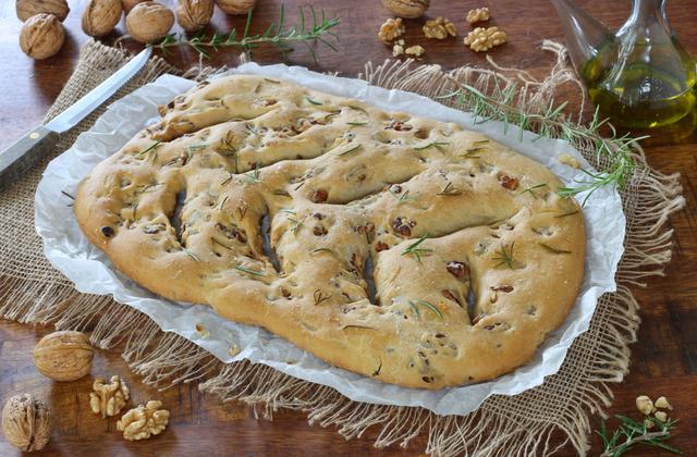 Fougasse aux Noix du Périgord AOP et romarin - Photo par Silvia Santucci