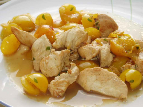 Emincés de poulet aux mirabelles - Photo par ague62