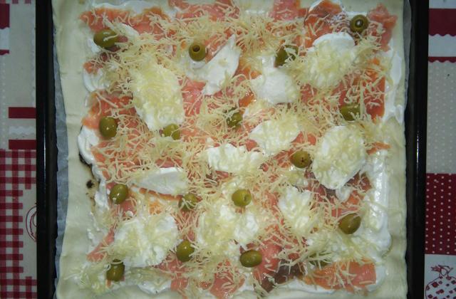 Pizza blanche au saumon fumé - Photo par laurenN7o