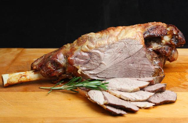 Gigot ou épaule d'agneau de 7 heures - Photo par Chef Damien