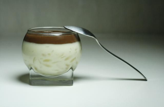 Pâtes au lait de coco et coulis de chocolat - Photo par la cuisine caro