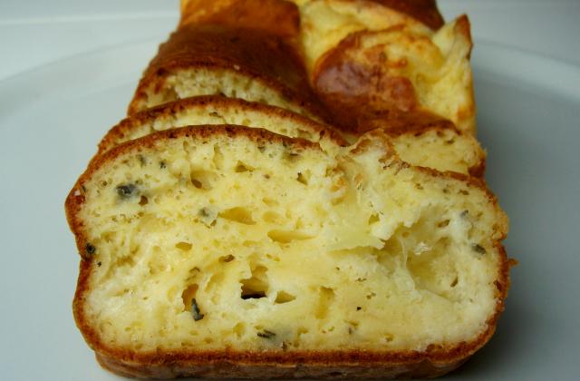 Cake mozzarella et sauge - Photo par Fringales