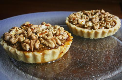 Tartelettes aux noix et caramel - Photo par Aux bons p'tits prat
