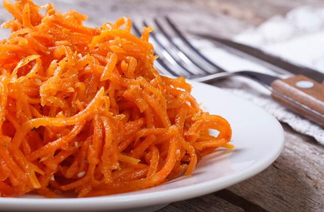 Carottes râpées, sauce légère - Photo par Chef Damien