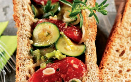 Pain de mie complet aux légumes marinés - Photo par Cuisines en Fête