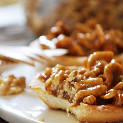 Tartelettes aux noix et miel - Photo par mathildee