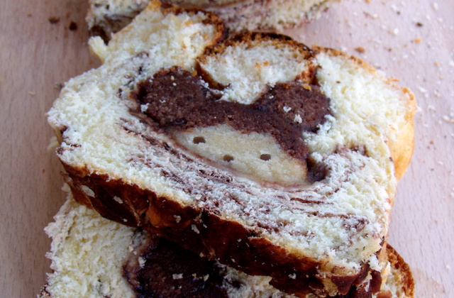 Recette Brioche Fourree A La Pate D Amande Ou Mickey Dans La Brioche 750g