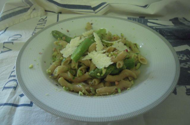 Pates à la crème d'asperge et d'avocat - Photo par melissj2