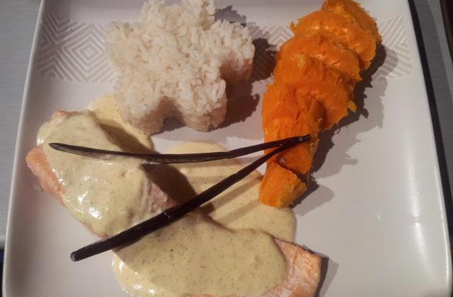 Saumon avec sa sauce vanille - Photo par lenaka