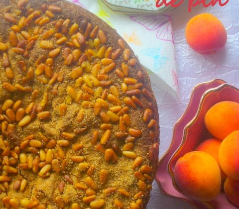 Gâteau moelleux aux abricots et aux pignons de pin - Photo par secrets2cuisine