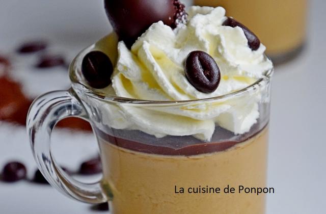 Panna cotta au café garnie de ganache au chocolat - Photo par Ponpon